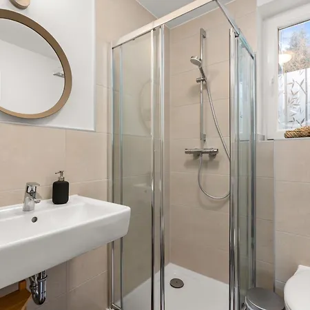 Lofts - Moderne Für 3 Mit Balkon Nahe Vw-werk *